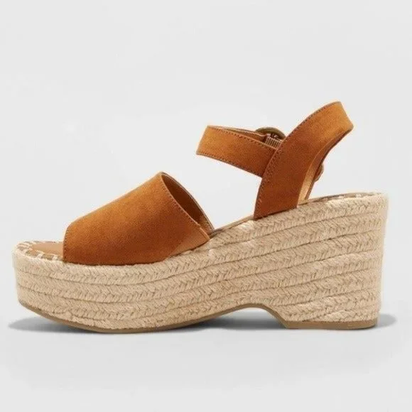 Universal Thread Morgan Wedges Cognac - Picture 3 of 6